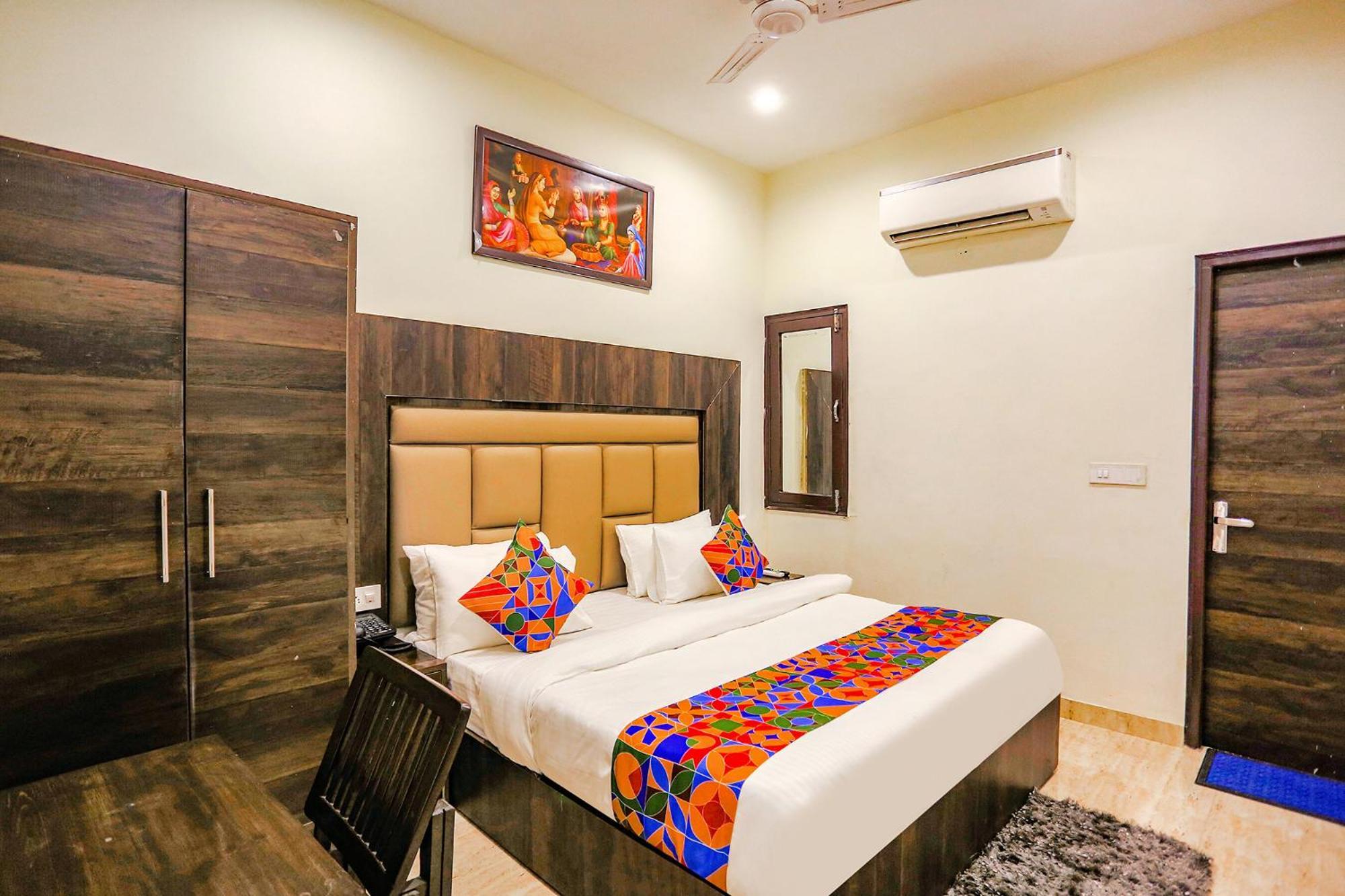 Fabhotel The Kiara Near Igi Delhi Airport 뉴델리 외부 사진