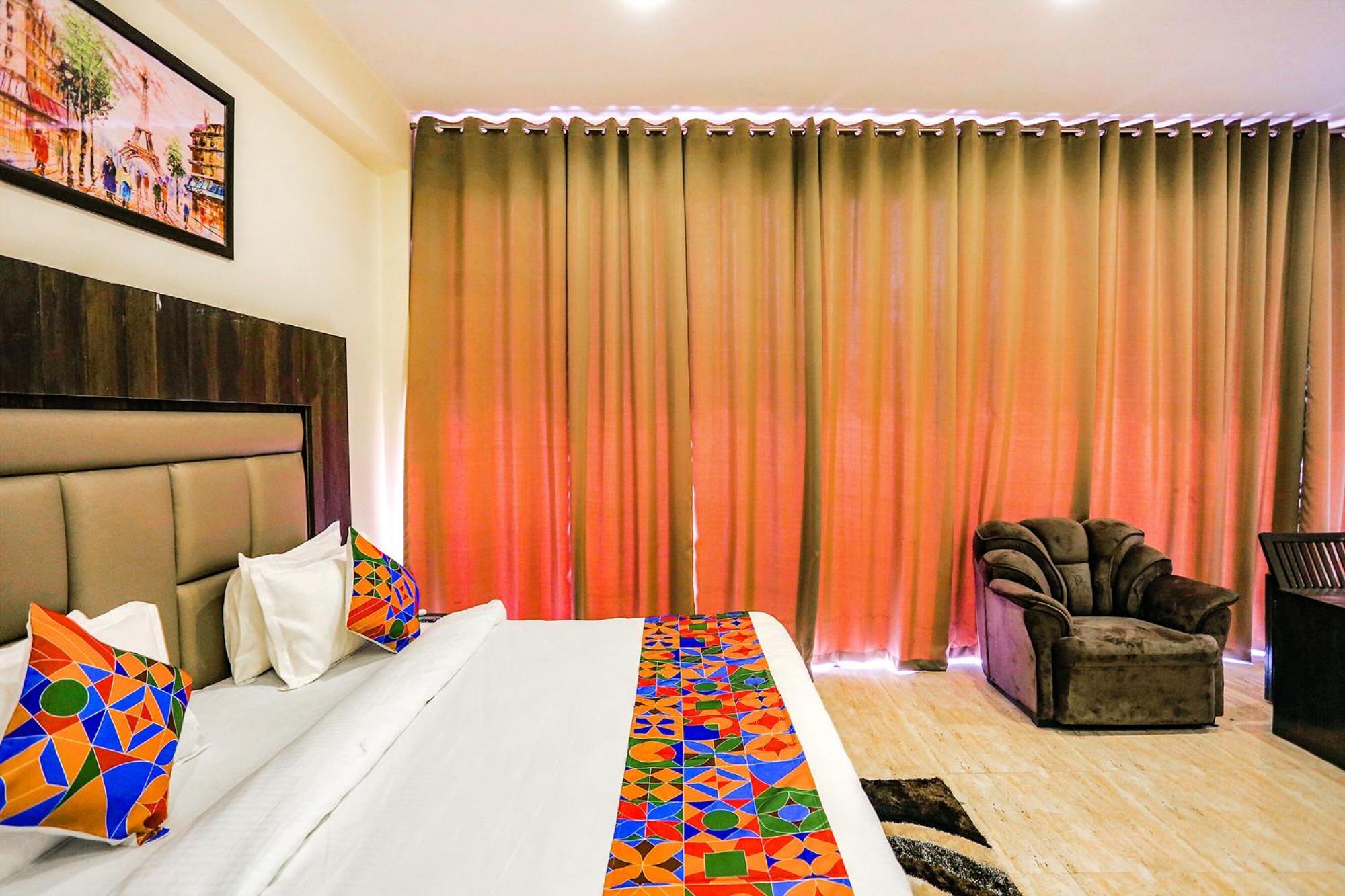 Fabhotel The Kiara Near Igi Delhi Airport 뉴델리 외부 사진