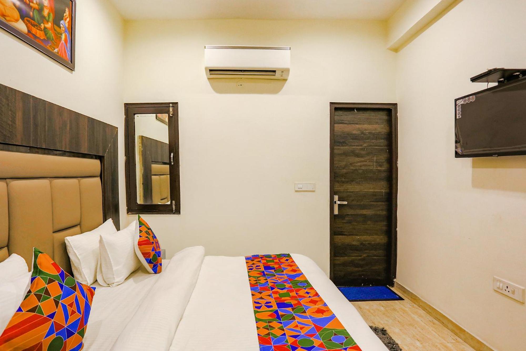Fabhotel The Kiara Near Igi Delhi Airport 뉴델리 외부 사진