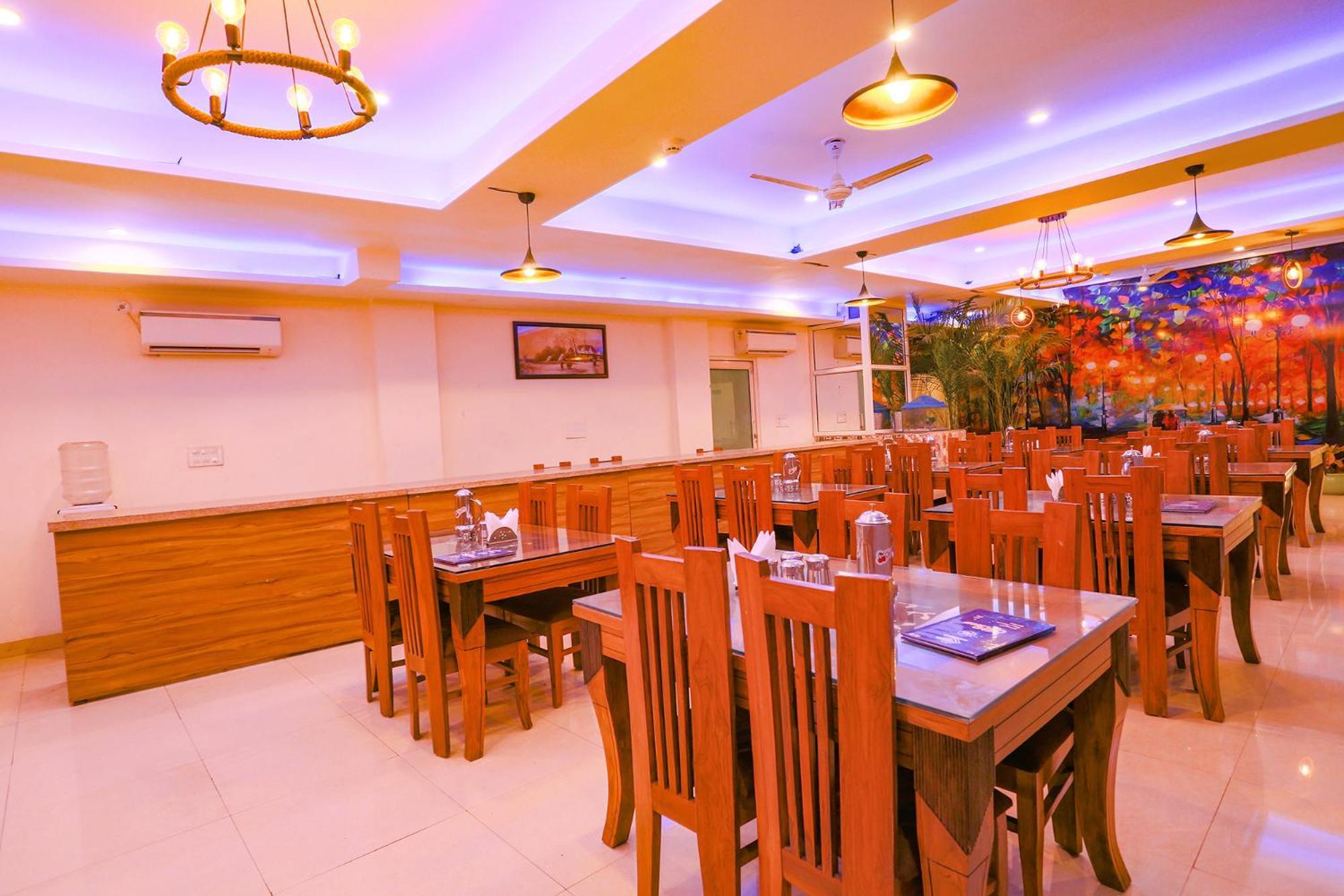 Fabhotel The Kiara Near Igi Delhi Airport 뉴델리 외부 사진