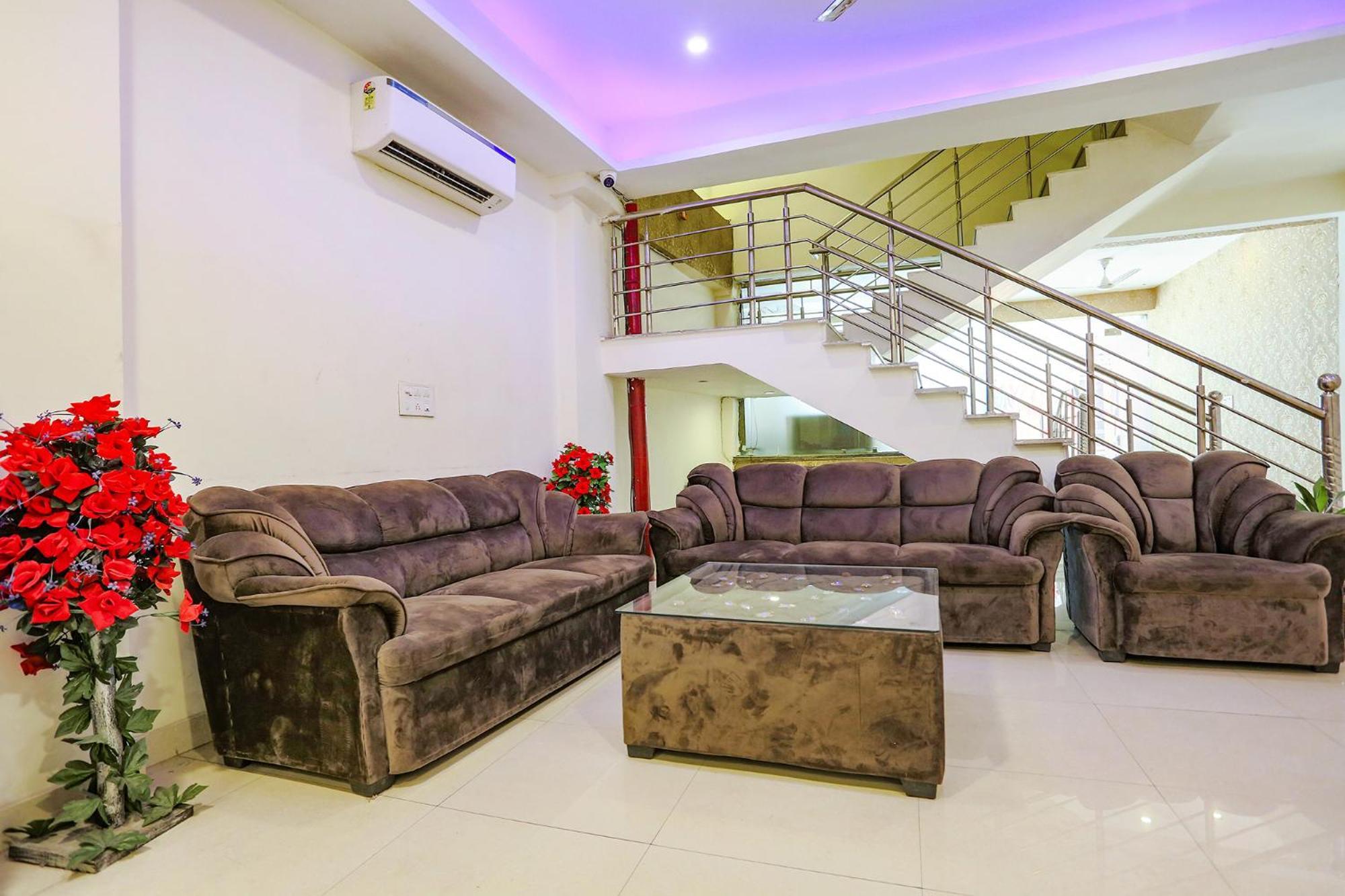 Fabhotel The Kiara Near Igi Delhi Airport 뉴델리 외부 사진
